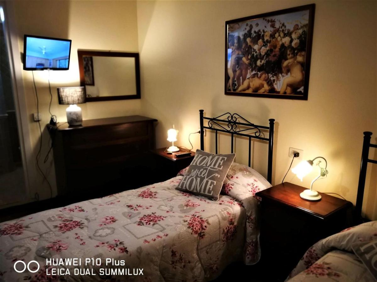 Villa Con Piscina Asyż Zewnętrze zdjęcie